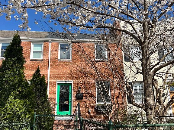 3rd image of 1143 Colonial Ave