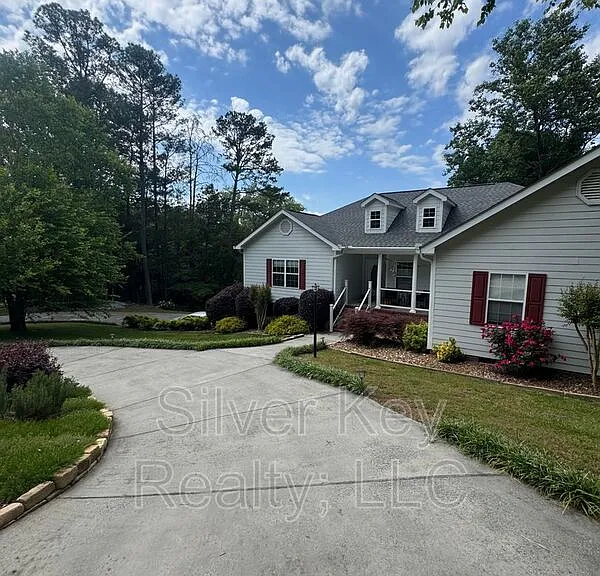 1980 Ridge Point Dr NW — Photo 3