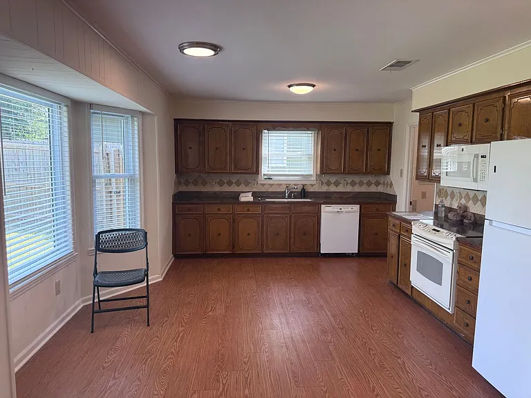 1115 Briar Creek Rd — Photo 22