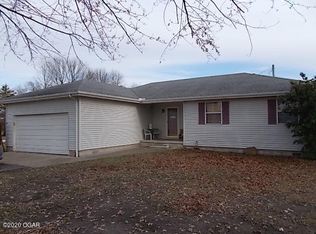 302 N Carson Ave, Fairview, MO 64842