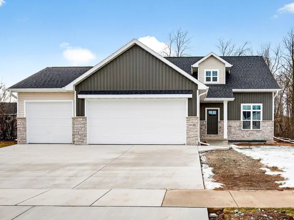 N9273 Constellation Dr, Appleton, WI 54915