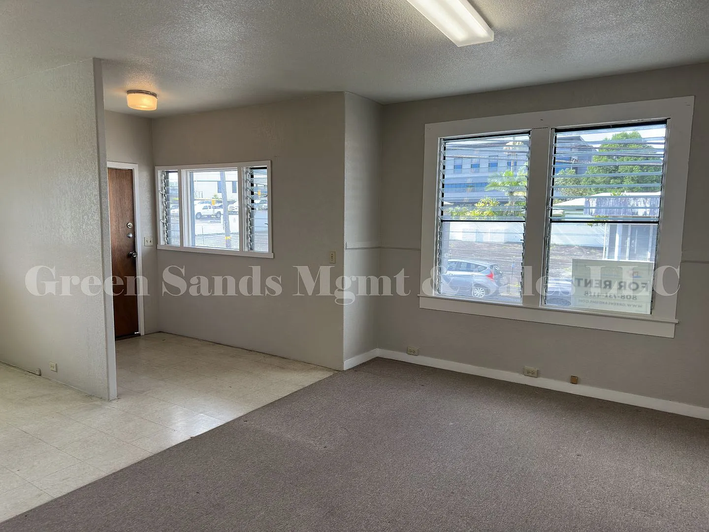 Convenient Location in Hilo — Photo 4