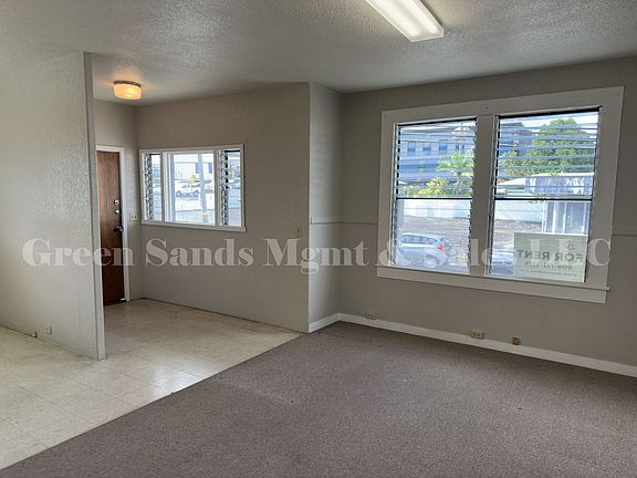 4th image of 597 Kinoole St
