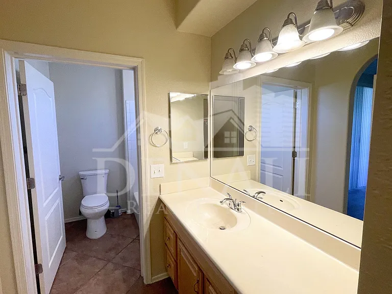 2929 W Yorkshire Dr #1019 — Photo 15