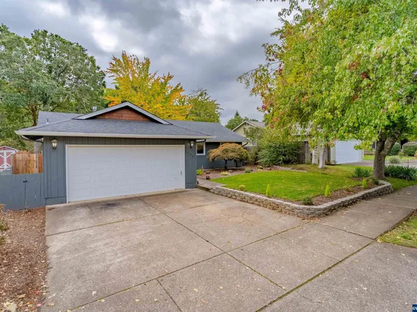 1752 Rock Creek Dr S, Salem, OR 97306