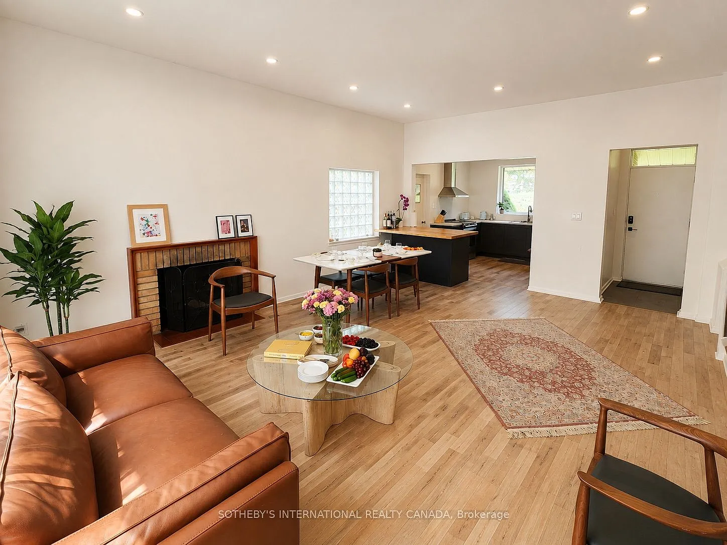 3 bed, $4,500 — Photo 3
