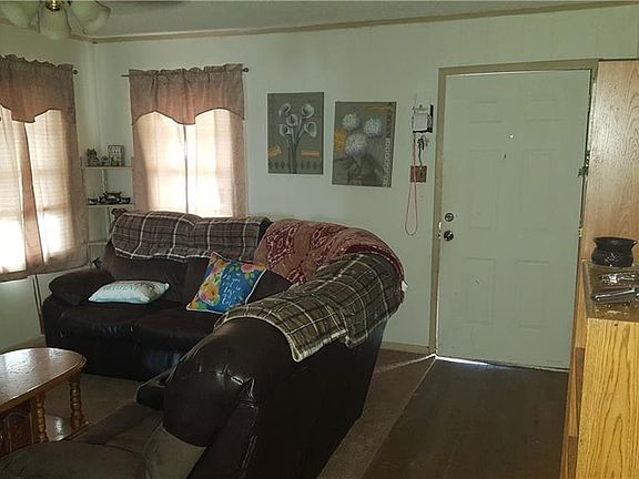 4th image of 2133 Jameson St