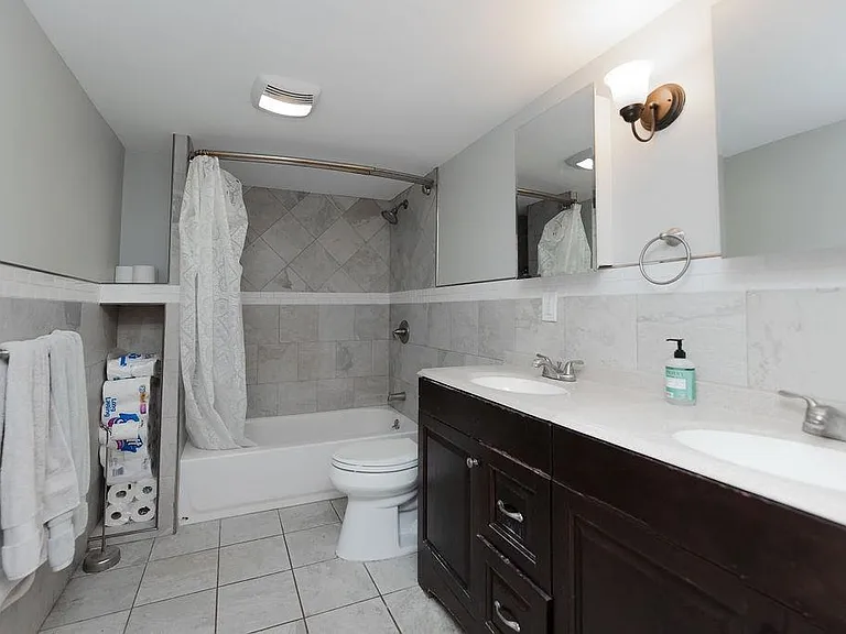 8 Elizabeth St #1 — Photo 5