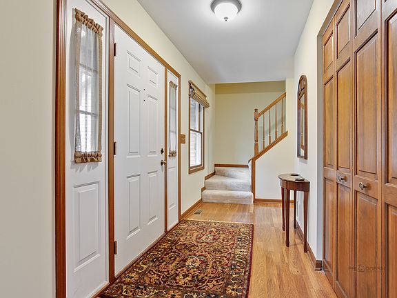 3rd image of 2343 Kittridge Dr