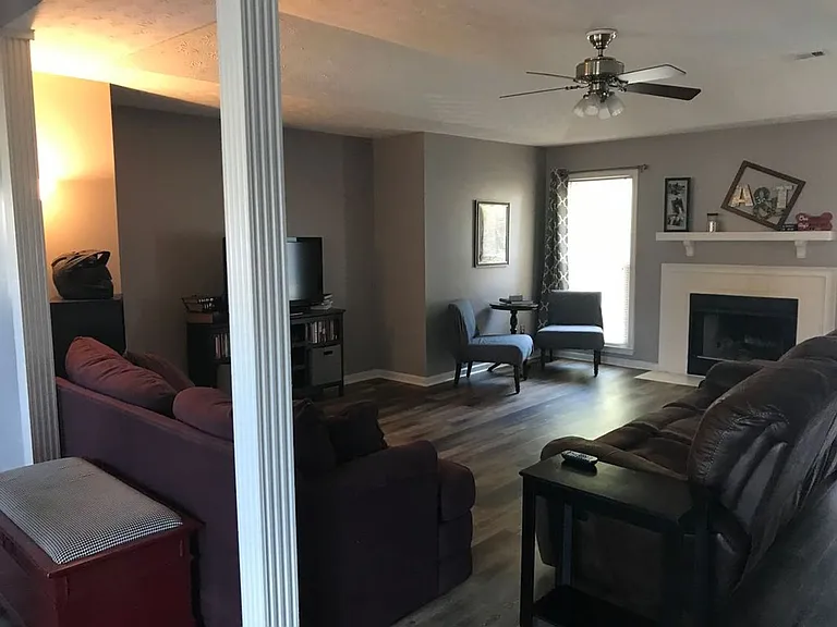 5577 Terrace Pointe Ct — Photo 8