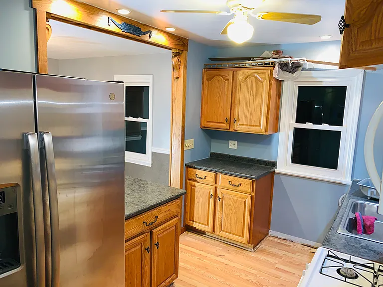 1015 Willow Dr — Photo 9