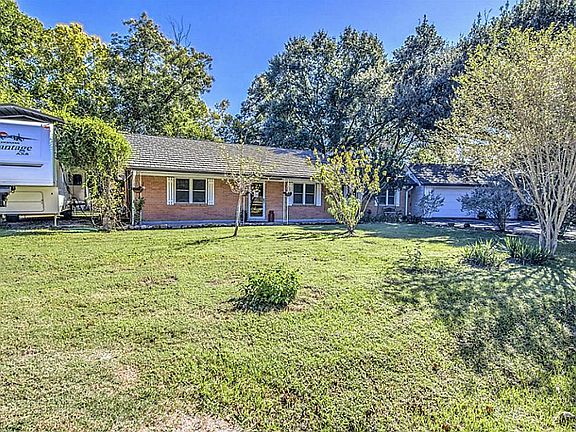 3rd image of 10506 Hemwick Dr