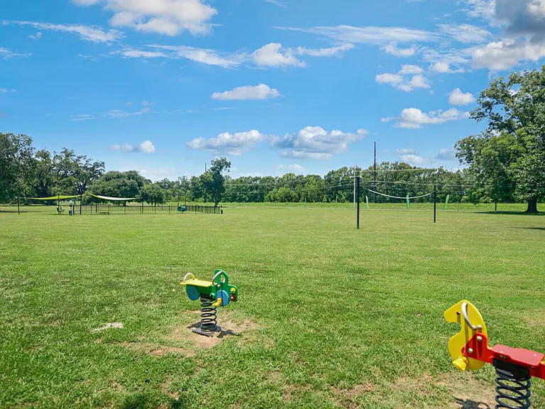 Enjoy Outdoor Activities With Friends & Family