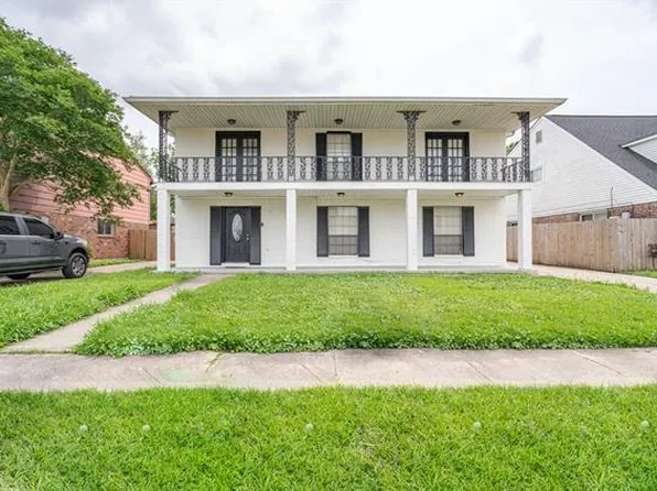 10130 Brookfield Dr, New Orleans, LA 70127