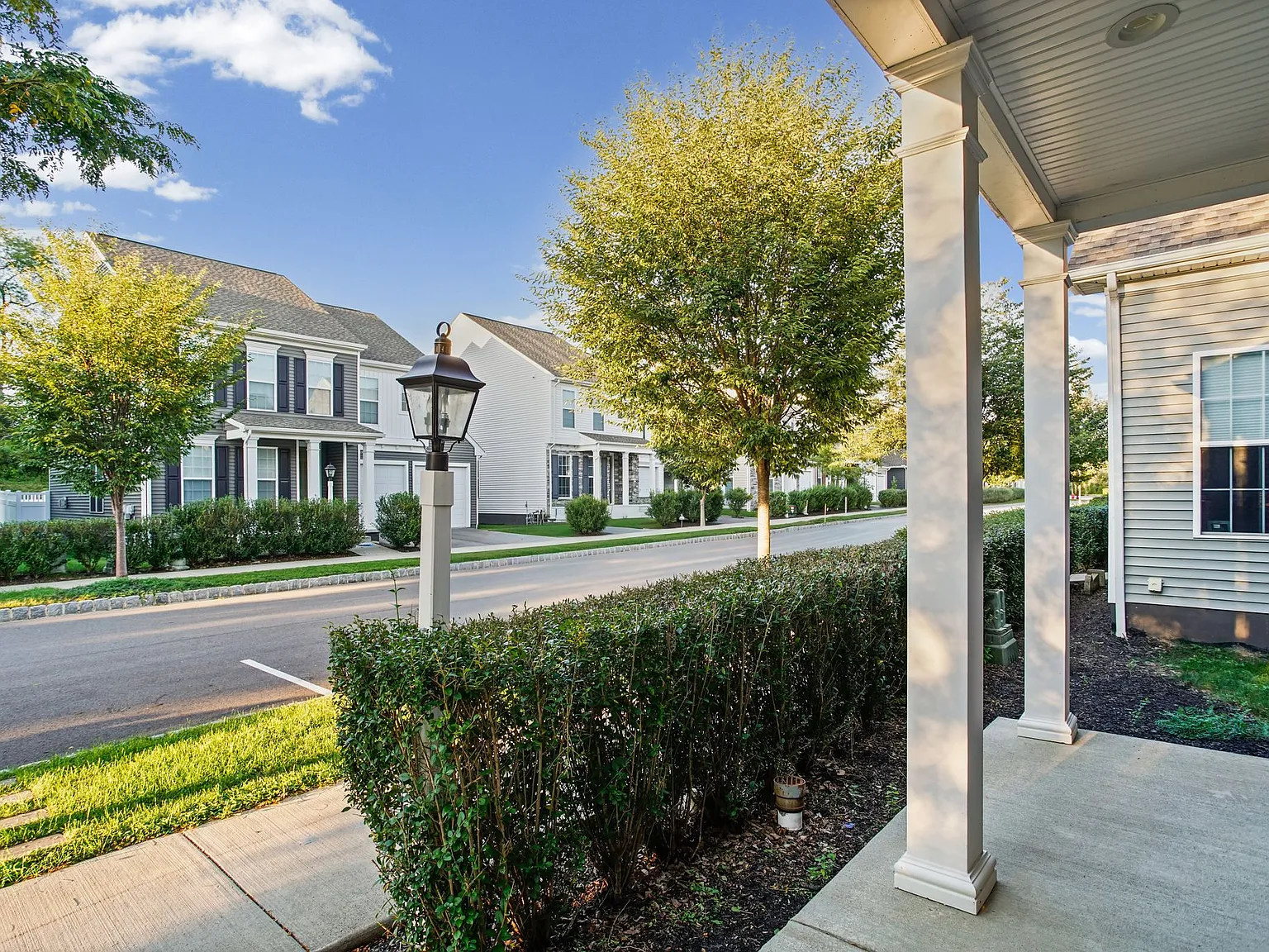 5 bed, 3390 sqft, $5,000 — Photo 3