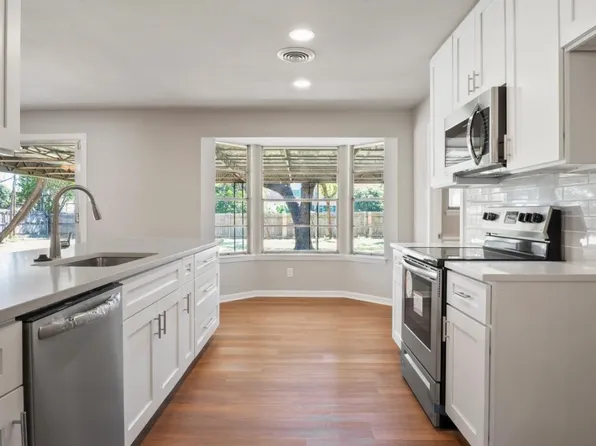 7444 Evelyn Dr, Richland Hills, TX 76118