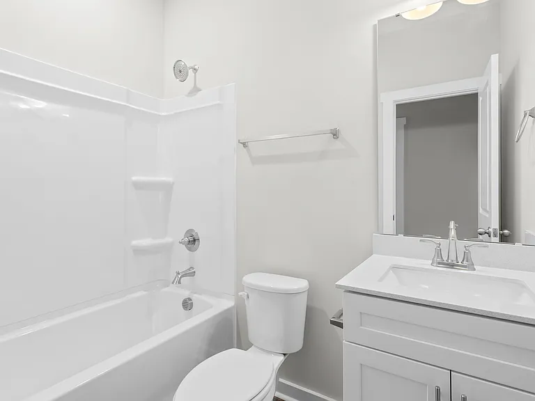 687 N Manning Ave — Photo 13