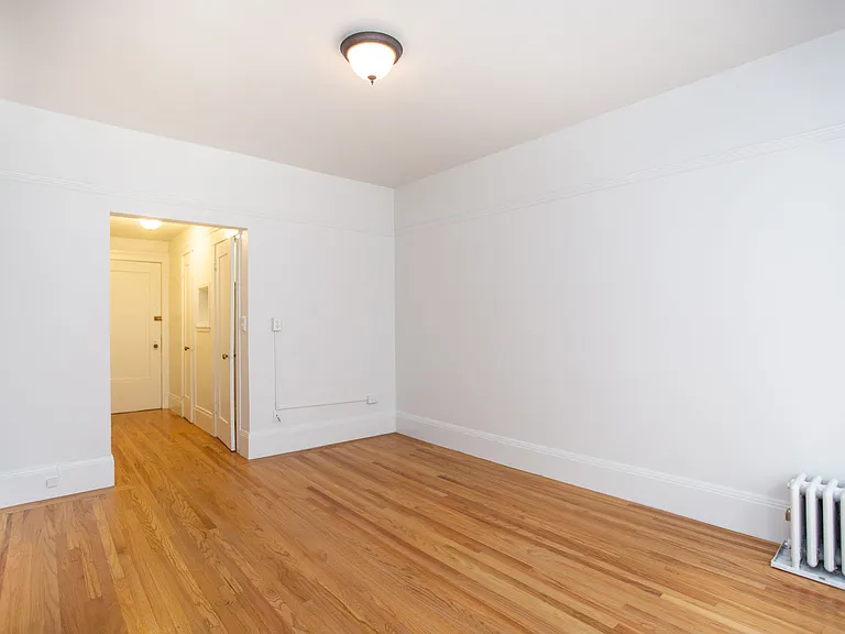 516 Ellis — Photo 11