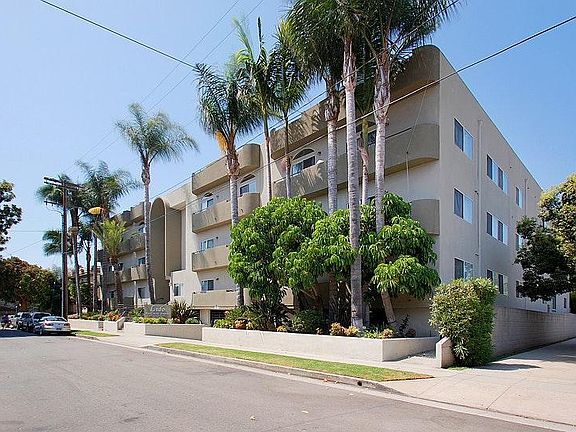 4th image of 11221 Richland Ave APT 303