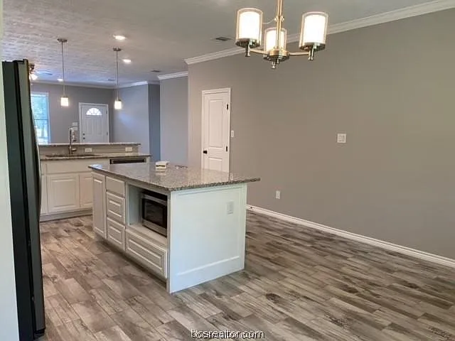 509 E Pruitt St — Photo 10