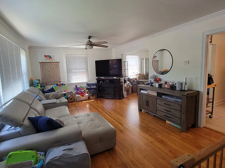 228 Manor Rd — Photo 6