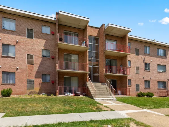 225 43rd Rd NE #103, Washington, DC 20019