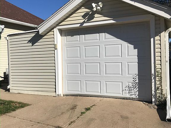 2nd image of 2712 Dodge Ave