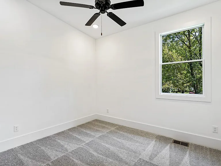 217 Eastmoreland St #A — Photo 46