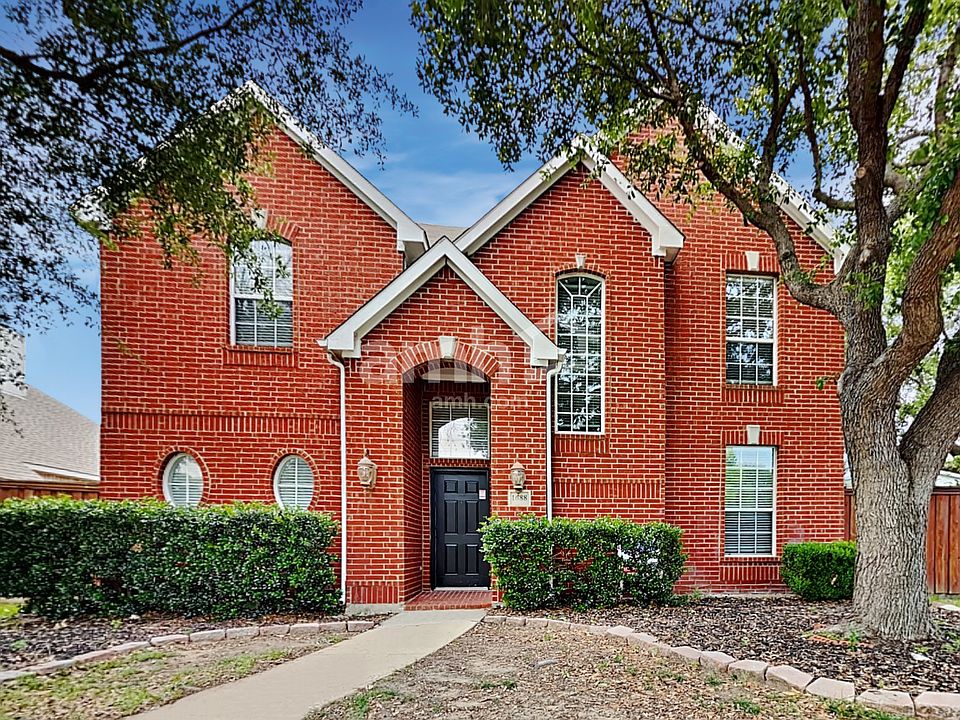 1st image of 1688 Yosemite Dr