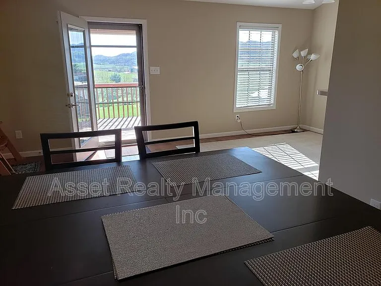 235 Stonefield Rd #1 — Photo 10