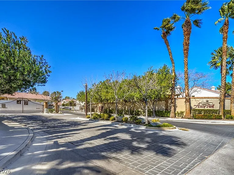 9785 Trail Rider Dr — Photo 62
