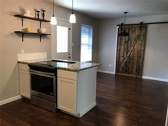 4th image of 807 Skylark Dr