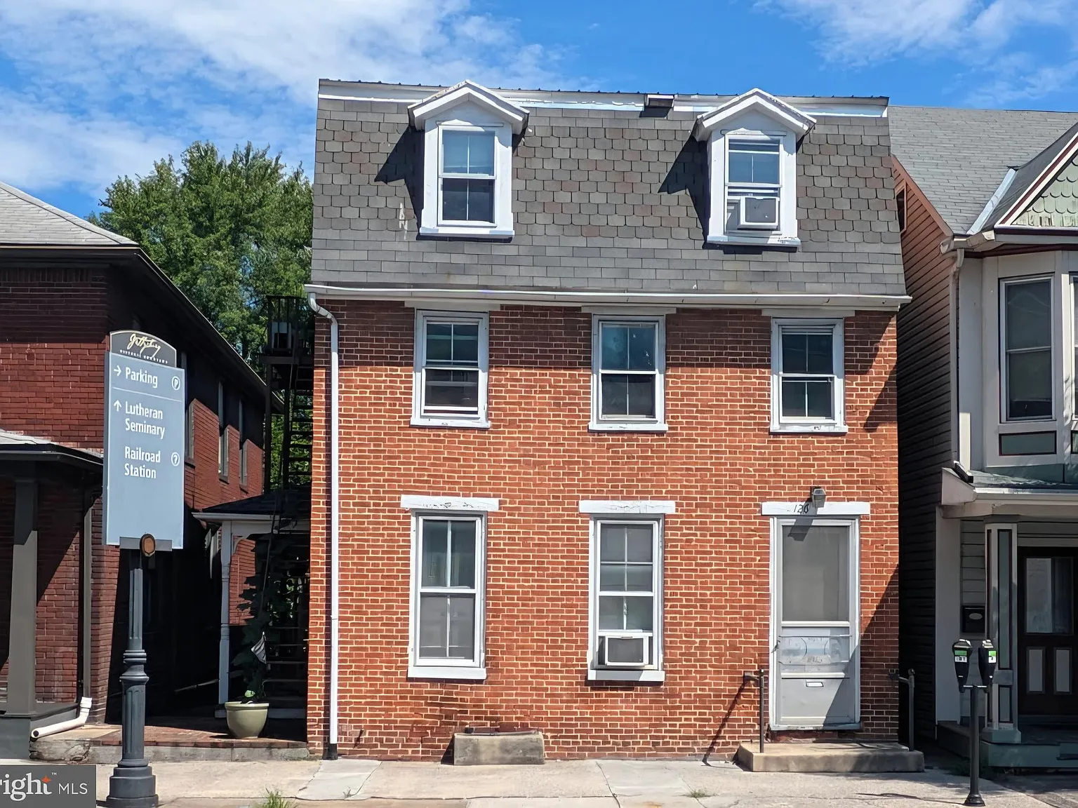 1 bed, 3696 sqft, $950 — Photo 3