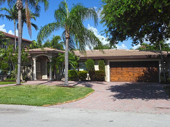 3rd image of 3515 NE 30th Ave