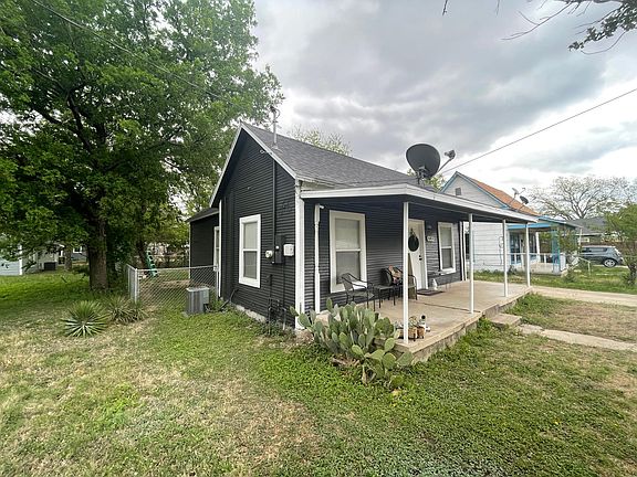2nd image of 681 N Race St