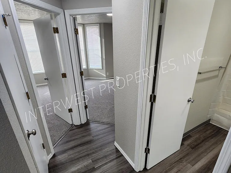 1525 SW 14th Ave #6 — Photo 10