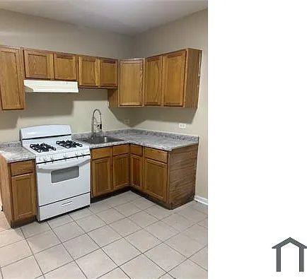 8022 S Escanaba Ave #1 — Photo 6