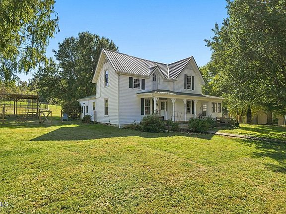 3rd image of 3167 Rocky Springs Rd
