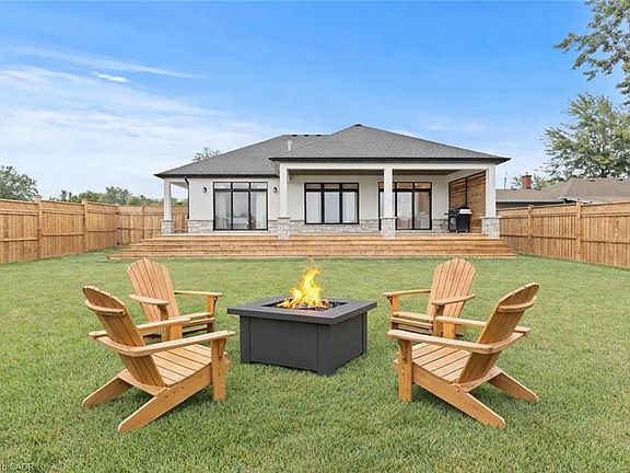 4th image of 637 Buffalo Rd