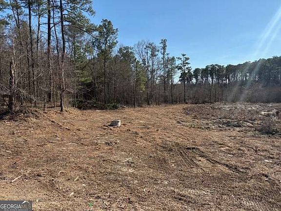 3rd image of 371 Angham Rd