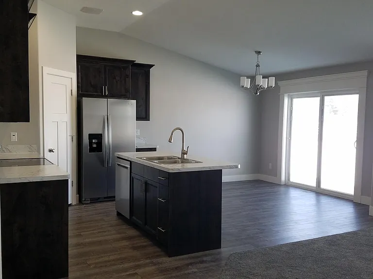 3287 E Kathaway Ln — Photo 6