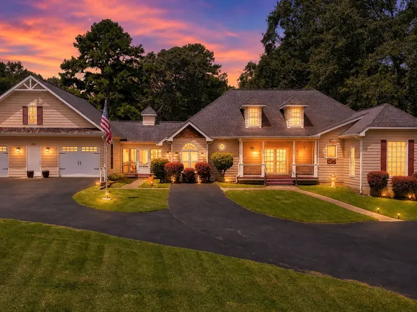 215 Dorsey Rd, Hampton, GA 30228