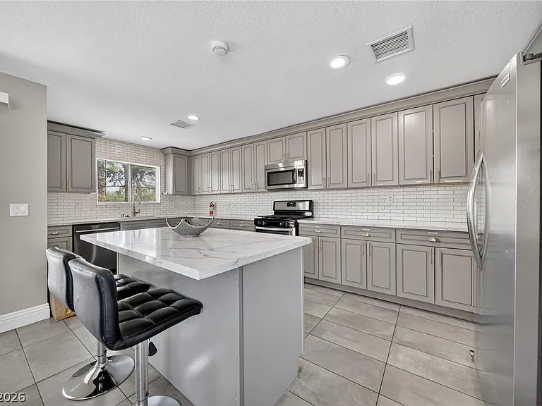 3001 Merritt Ave — Photo 22