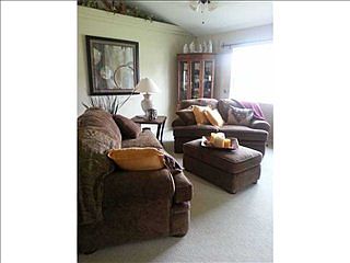 3rd image of 2810 Shirley Ln