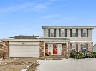 1804 71st St, Downers Grove, IL 60516