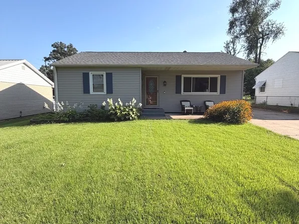 1811 E Lane, Clinton, IA 52732