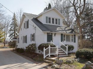 2246 Fairfield Ave, Kalamazoo, MI 49048