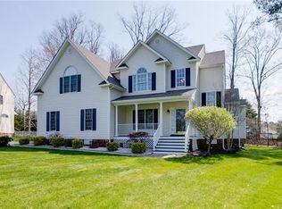 11707 Sanbury Ln, Midlothian, VA 23114
