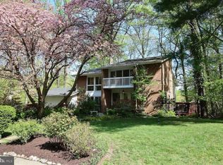 8504 Carlynn Dr, Bethesda, MD 20817