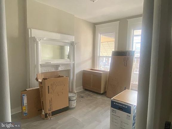 3rd image of 2730 Riggs Ave